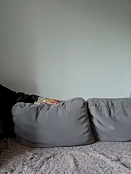 aly_golden_ – webcam model profile photo Image 7