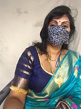 SaraHagem webcam show Image 10