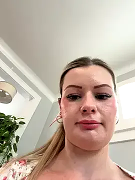 amberxxx – webcam model profile photo Image 15