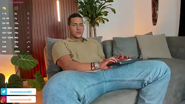 Keep_us_wild – webcam model profile photo Image 13