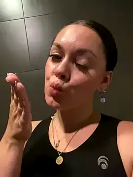 CarleeVelvet – webcam model profile photo Image 14