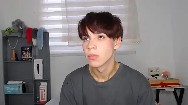 BustyBrunette44 – webcam model profile photo Image 10