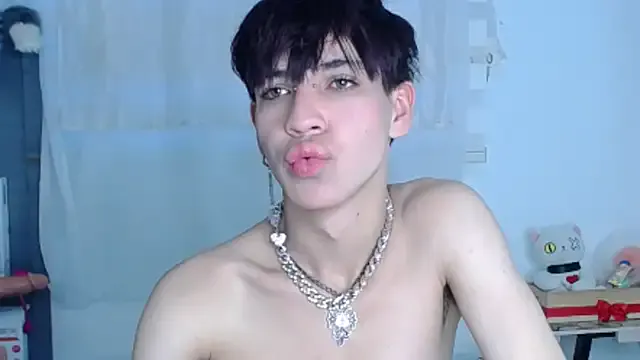 BustyBrunette44 – webcam model profile photo Image 6