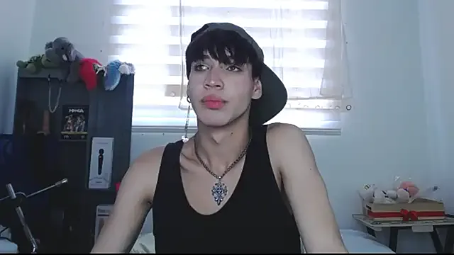 BustyBrunette44 – webcam model profile photo Image 8