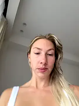 Cherry_Bootyxxxx – webcam model profile photo Image 14