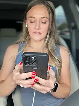 Sleek_petite webcam show Image 3