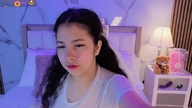 Xintrist – webcam model profile photo Image 10