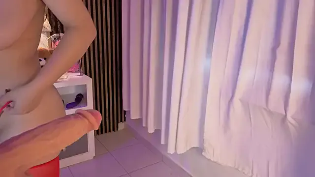 Xintrist – webcam model profile photo Image 16