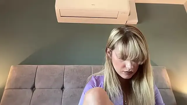 JoiDivision – webcam model profile photo Image 18