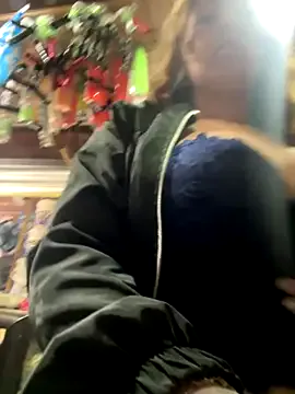 SophiaBee webcam show Image 11