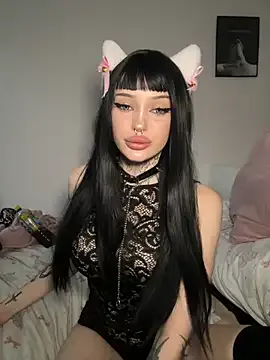 Badgirltorii – webcam model profile photo Image 11