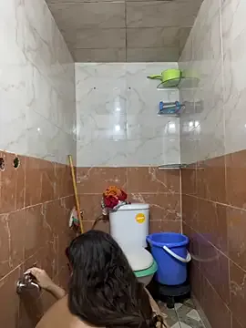 MaishaCobain – webcam model profile photo Image 18