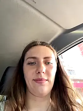 EMYILIA – webcam model profile photo Image 6