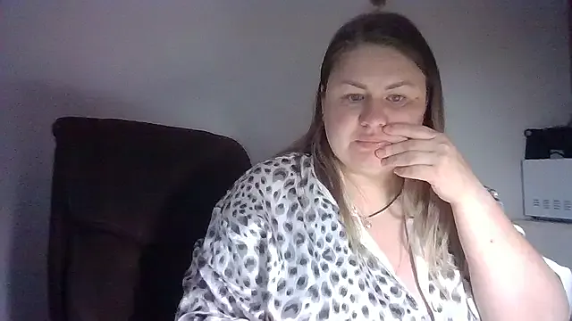 CattDoll webcam show Image 3