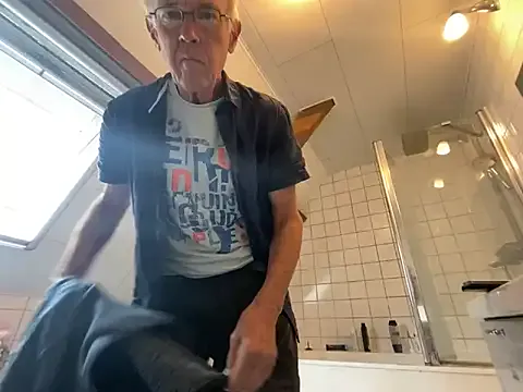 NinaMuller – webcam model profile photo Image 10