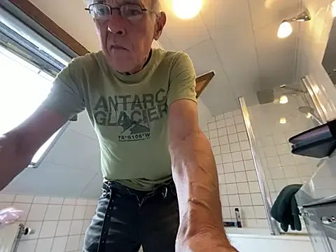 NinaMuller – webcam model profile photo Image 7