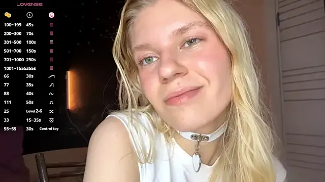 _Nina_1 webcam show Image 10