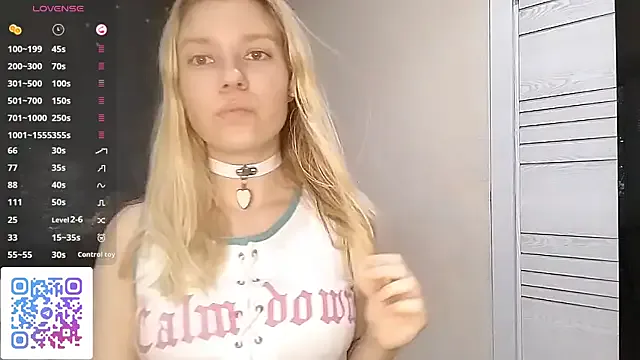 _Nina_1 webcam show Image 2