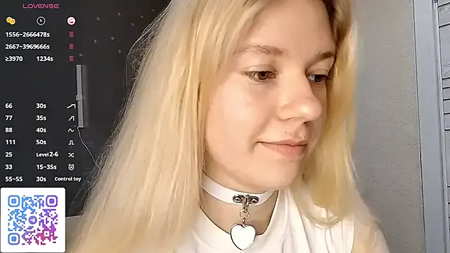 _Nina_1 webcam show Image 5