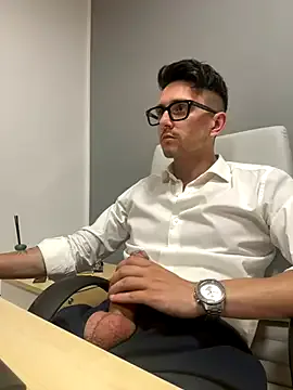 SweetFire69 – webcam model profile photo Image 3