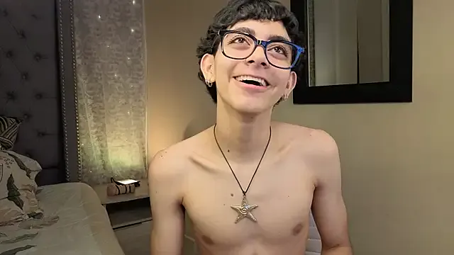 AmiiraSkky – webcam model profile photo Image 9