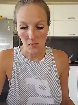 EbonySlimxx webcam show Image 13