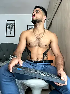 AmelieEdwards – webcam model profile photo Image 18