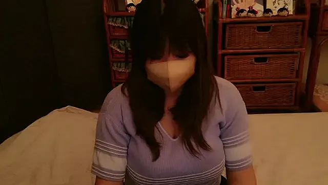 Yui-Ch – webcam model profile photo Image 12