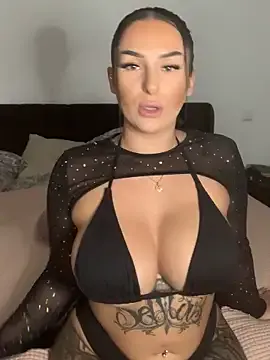 Tigerliliana – webcam model profile photo Image 8