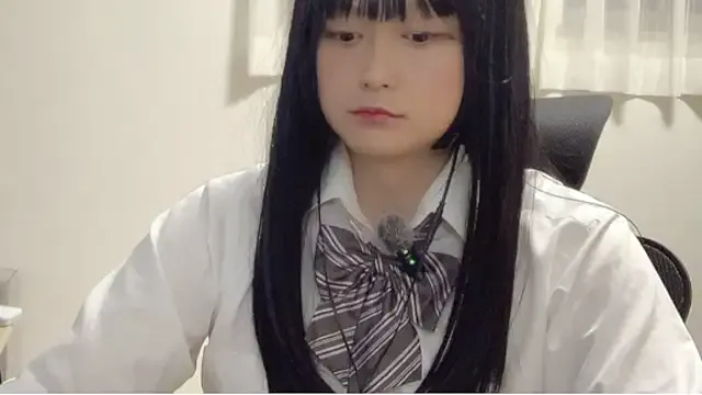 LoisLayne – webcam model profile photo Image 11