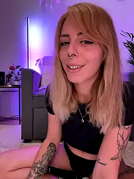 OceanFoxy – webcam model profile photo Image 8