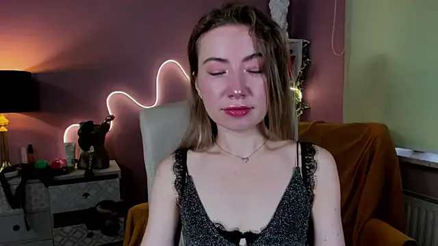 FoxyTaylor webcam show Image 18