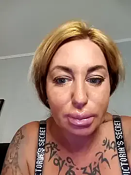 AmiiraSkky – webcam model profile photo Image 8