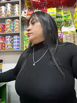 AryaMyers – webcam model profile photo Image 10