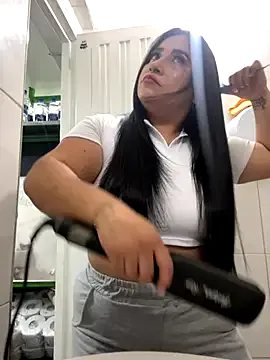 AryaMyers – webcam model profile photo Image 18