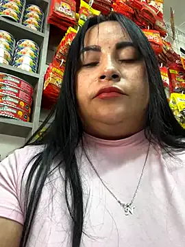 AryaMyers – webcam model profile photo Image 2