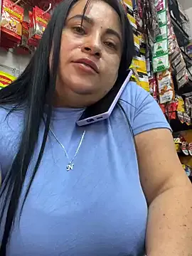 AryaMyers – webcam model profile photo Image 5