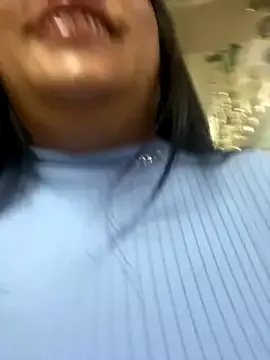 AryaMyers – webcam model profile photo Image 6