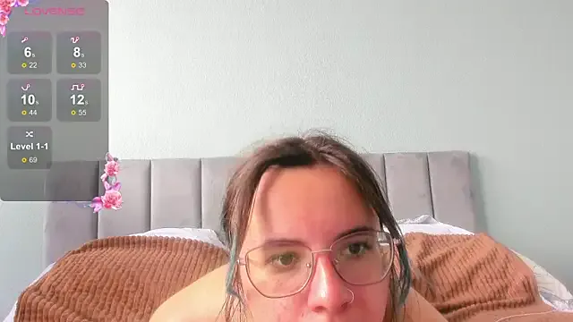 Lacii_lo – webcam model profile photo Image 3