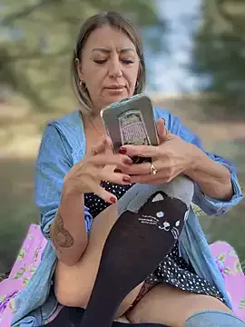 akamilasweetcm101 – webcam model profile photo Image 9