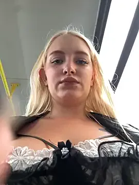 Kendra_Mom – webcam model profile photo Image 17