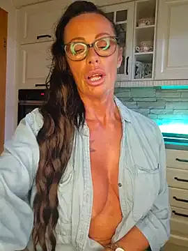 LizaGold40 – webcam model profile photo Image 6