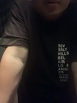 LuckLucy – webcam model profile photo Image 2