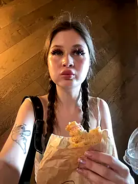 PoppyIngal webcam show Image 8