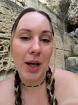 MelodyCruze – webcam model profile photo Image 6