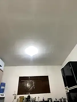 Issy_PrincesUK webcam show Image 15