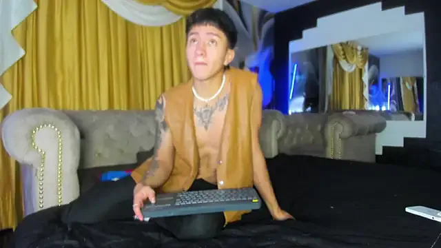 sophiaextreme webcam show Image 4