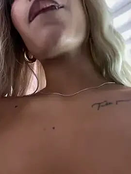 Venus22cumin – webcam model profile photo Image 13