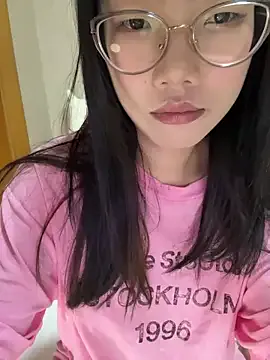 JuliettaBasset – webcam model profile photo Image 14