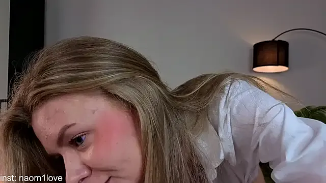 TalkingLegs – webcam model profile photo Image 6